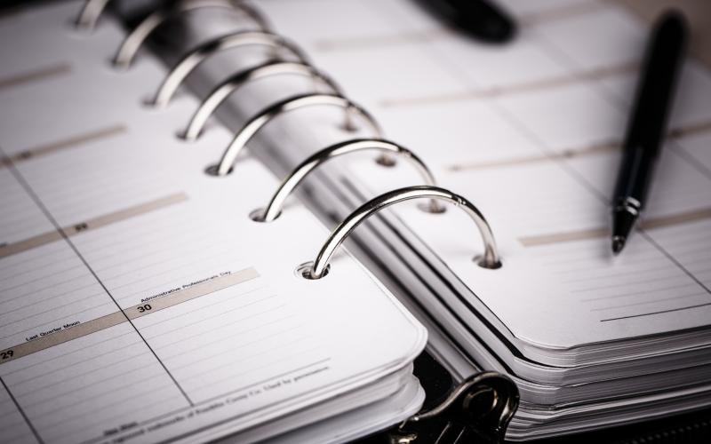 kalender og kuglepen