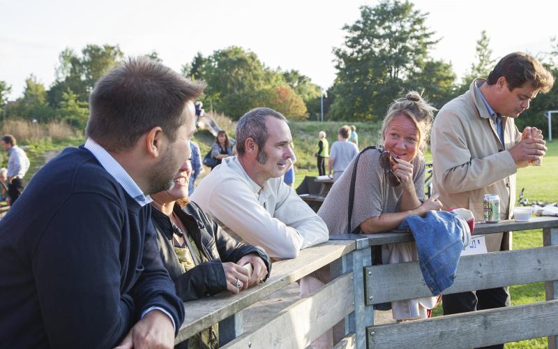 Forældre samling udendørs